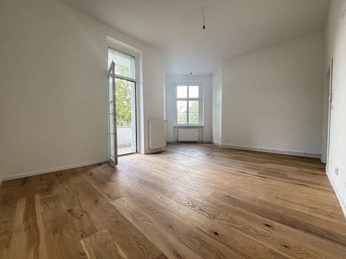 Wohnzimmer - 2 Zimmer Etagenwohnung zum Kaufen in Berlin