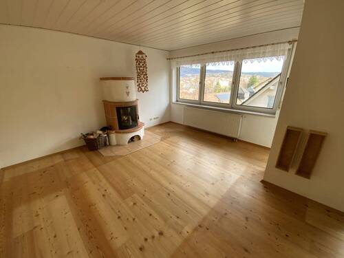 Wohnbereich mit Kamin - 6 Zimmer Reihenendhaus in Suhl