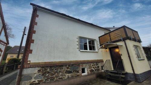 Gebäuderückseite - 5 Zimmer Einfamilienhaus zum Kaufen in Falkenstein