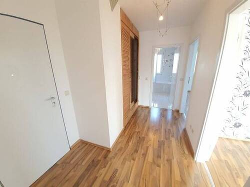 Diele - Etagenwohnung mit 55,00 m&sup2; in Amberg zur Miete