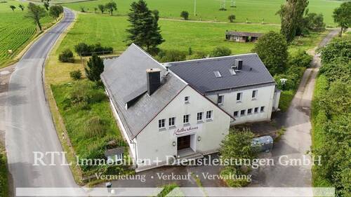 Ansicht - (A1550) Vielseitiges Kulturhaus mit Veranstaltungssaal und Ferienwohnungen in Kleingeschwenda