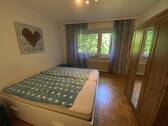 Schlafzimmer im Erdgeschoss - 