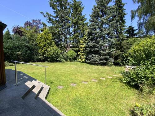 Garten hinter dem Haus mit direkten Zugang vom Erdgeschoss - 