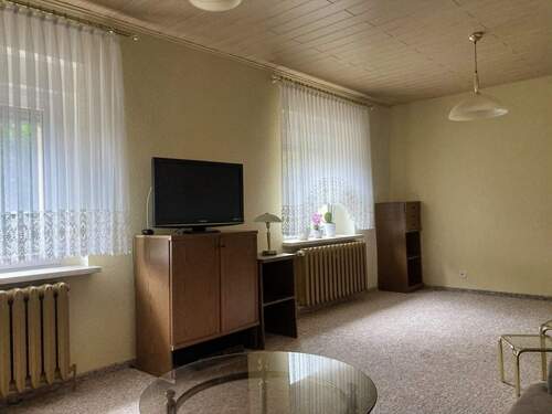 Wohnzimmer - 5 Zimmer Doppelhaushälfte in Sangerhausen