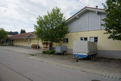 Parkplatz - Halle in Wertach