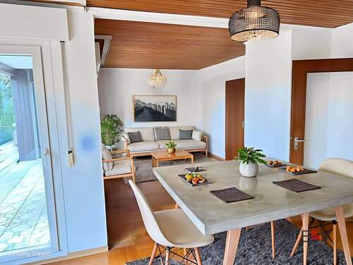 Visualisierte Essecke mit Ausblick - 