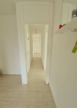 Flur - Etagenwohnung mit 97,00 m² in Krefeld zum Kaufen