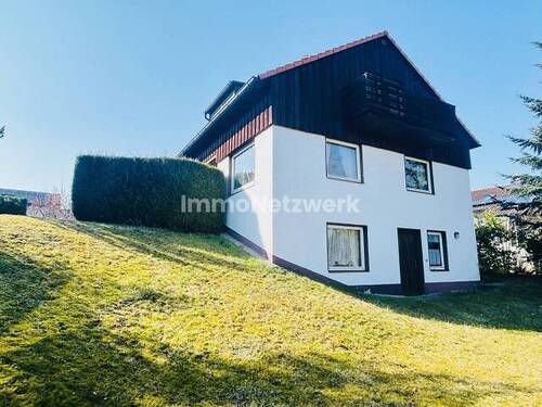 Ansicht Rückseite mit Balkon - 