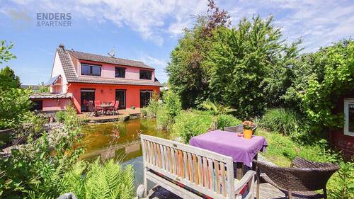 1 - Einfamilienhaus mit Garten, Teich und Garage in ruhiger Wohnlage von Konz-Roscheid