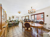 Wohnzimmer - 5 Zimmer Einfamilienhaus zum Kaufen in Regensburg
