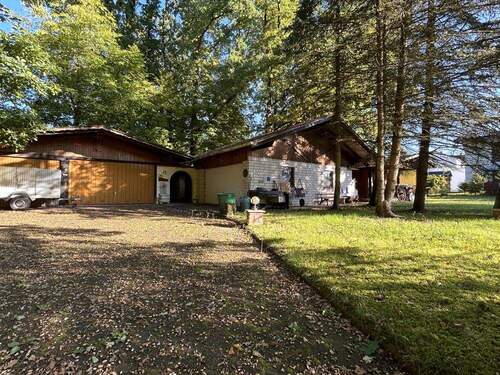 Garagen - Bungalow mit 150,00 m² in Neustadt bei Coburg / Wildenheid zum Kaufen