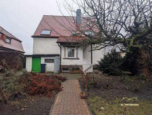 Hausansicht hinten - Einfamilienhaus mit 144,00 m&sup2; in Bitterfeld-Wolfen zum Kaufen