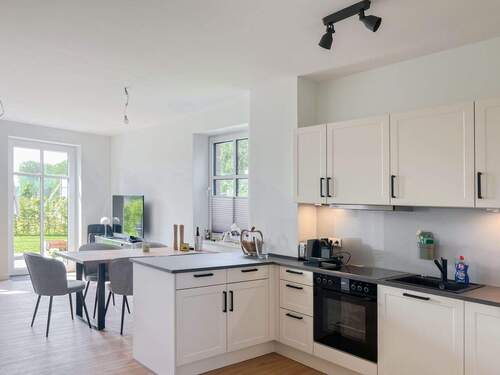 Küche - 5 Zimmer Doppelhaushälfte in Seestermühe