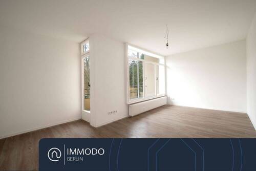 Wohnzimmer - ?? Wohnglück am Volkspark Schöneberg - helle 2 Zimmer Wohnung mit sonnigen Süd West Balkon