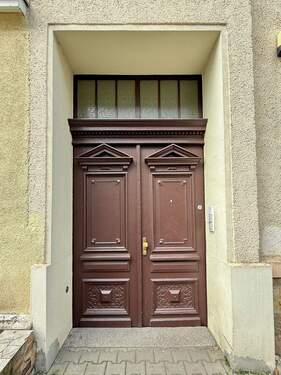 Haustür - 3 Zimmer Etagenwohnung in Leipzig