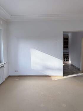 Blick Essbereich zur Küche.jpeg - 