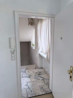 Blick zum Treppenhaus.jpeg - 