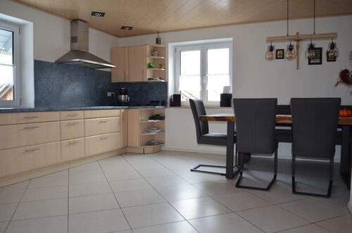 Küche / Esszimmer OG - 7 Zimmer Einfamilienhaus in Finning