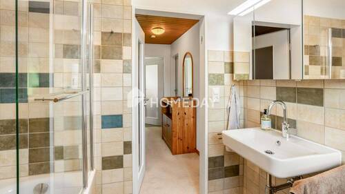 1. OG Badezimmer 2 - 