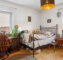 Würzburger Frauenland - großzügige 4-Zimmer-Wohnung mit Balkon und Carport in Erbpacht