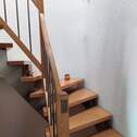 Edelstahltreppe mit Holzstufen - 