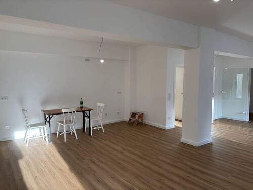 Blick zum offenen Küchenbereich - 