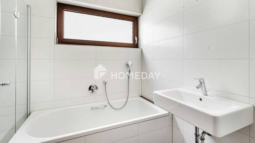 1. OG Badezimmer 1 - 