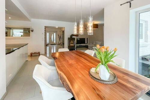 Essbereich_Wohnzimmer - 7 Zimmer Einfamilienhaus zum Kaufen in Lübeck