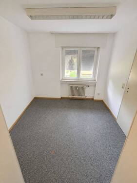 ChatGPT Image 21. Mai 2026, 09_32_00 - Büro mit 78,00 m&sup2; in Waldkirch zur Miete