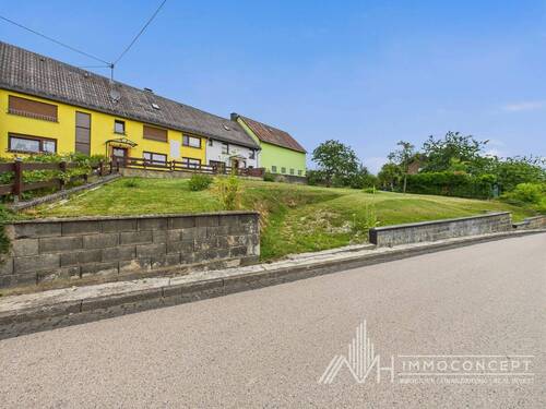 CAM04062G0-PR0038-STILL004 - 