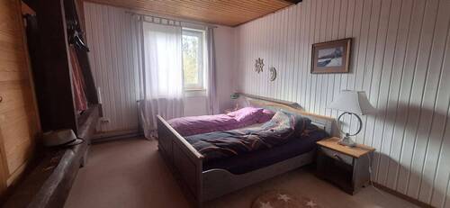 Schlafzimmer mit Einbauschrank - 