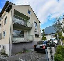 Mehrfamilienhaus mit 4 Wohneinheiten, Scheune und Garten - Dahlheim