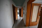 Erdgeschoss Whg. 1 Flur - 1 Zimmer Mehrfamilienhaus, Wohnhaus zum Kaufen in Dahlheim