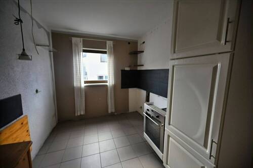 Erdgeschoss Whg. 1 Küche - 1 Zimmer Mehrfamilienhaus, Wohnhaus in Dahlheim