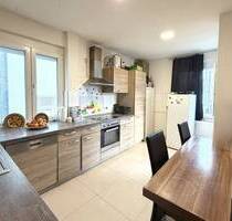 Vermietete, geräumige 3-Zimmer-Wohnung mit Balkon in gefragter Lage von Esslingen-Mettingen - Esslingen am Neckar / Mettingen