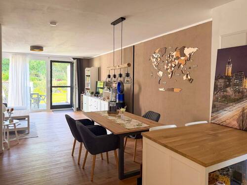 Wohn- und Essbereich - 