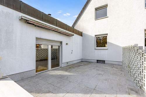 Großzügige Terrasse - 