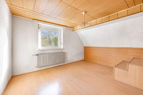 Helles Zimmer im Obergeschoss - 