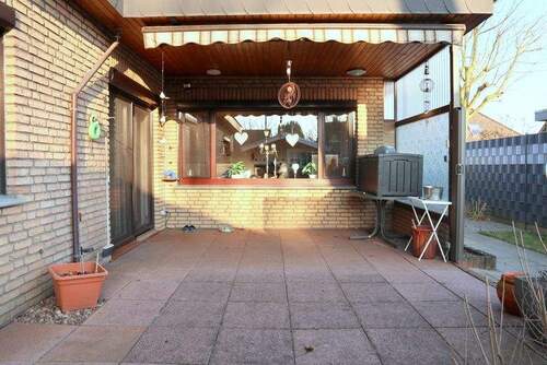 Überdachte Terrasse - Mehrfamilienhaus, Wohnhaus mit 210,00 m&sup2; in Ganderkesee zum Kaufen