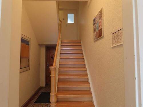 EG Hausflur Treppe - 