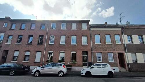 Hausfront - 9 Zimmer Mehrfamilienhaus, Wohnhaus zum Kaufen in Mönchengladbach