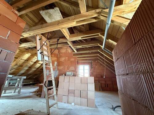 Dachstuhl in Haus 2 - Zimmereinteilung noch offen - 