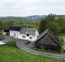 Ihr Traum vom Landleben: Fachwerkhaus mit Weiden und Scheune! - Overath Steinenbrück