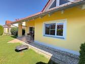 Ansicht mit Terrasse - 3 Zimmer Etagenwohnung zur Miete in Bad Füssing