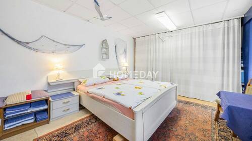 Schlafzimmer 1 2 - 