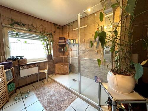 Badezimmer 1. OG - 