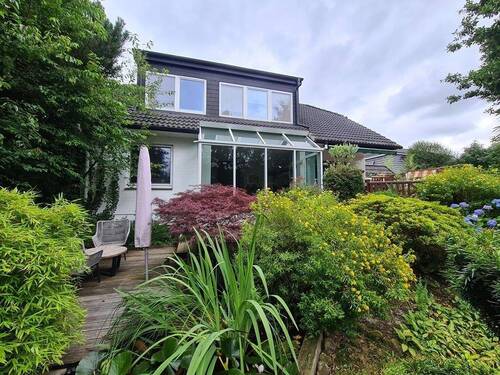 Rückansicht Sommer - 4 Zimmer Einfamilienhaus zum Kaufen in Seevetal