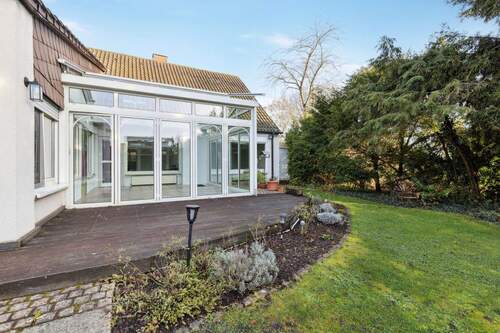 Wintergarten mit eigenem Gartenanteil - 