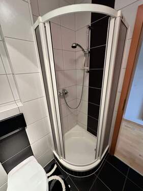 Badezimmer(2) - 2 Zimmer Etagenwohnung in Möhrendorf