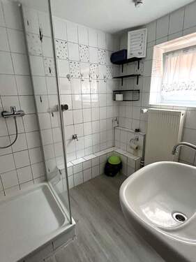 Wohnung II, OG-Bad - 